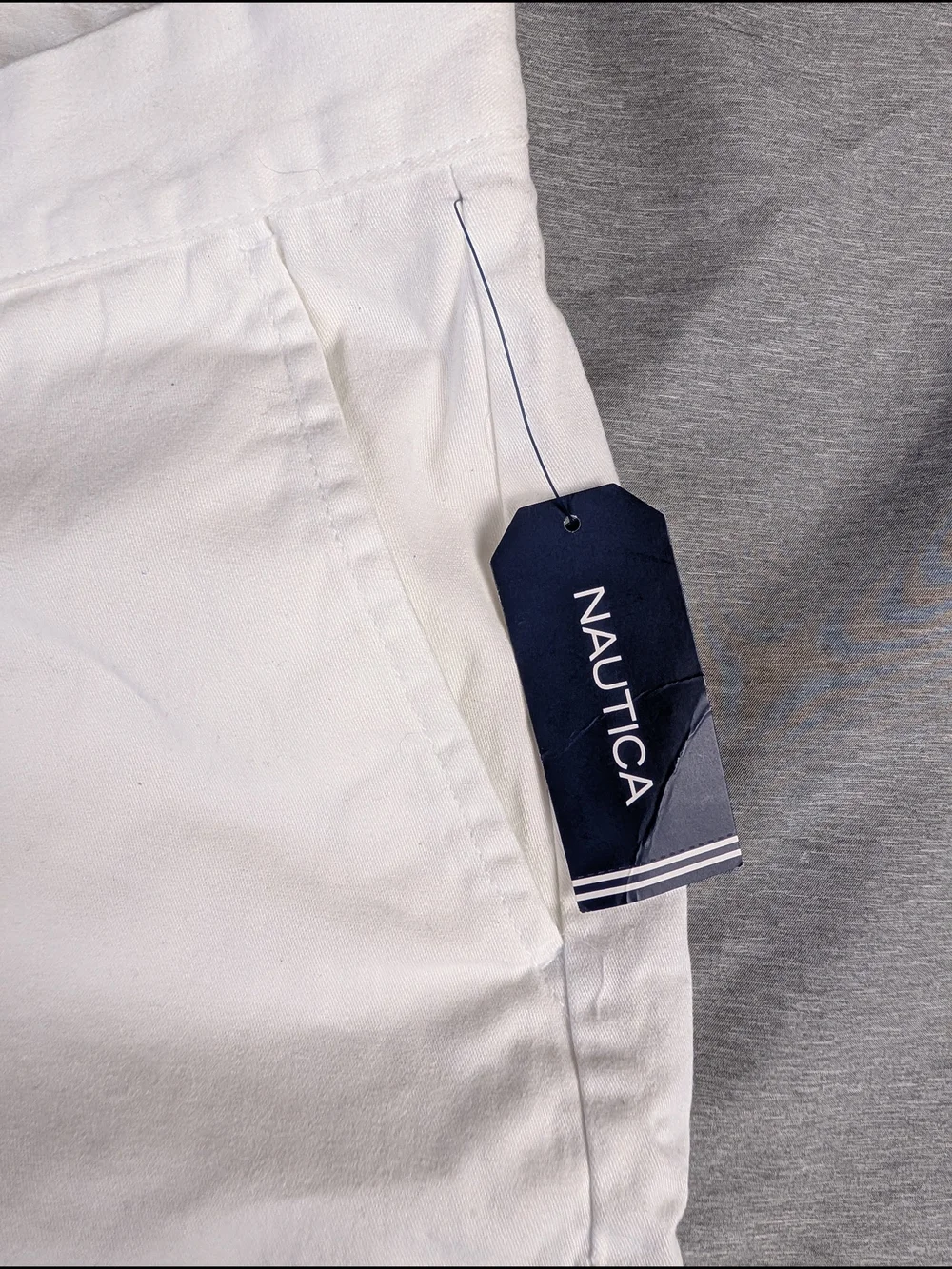 Nautica The Deck Short Men's Size 32 White Chinos‎ Logo